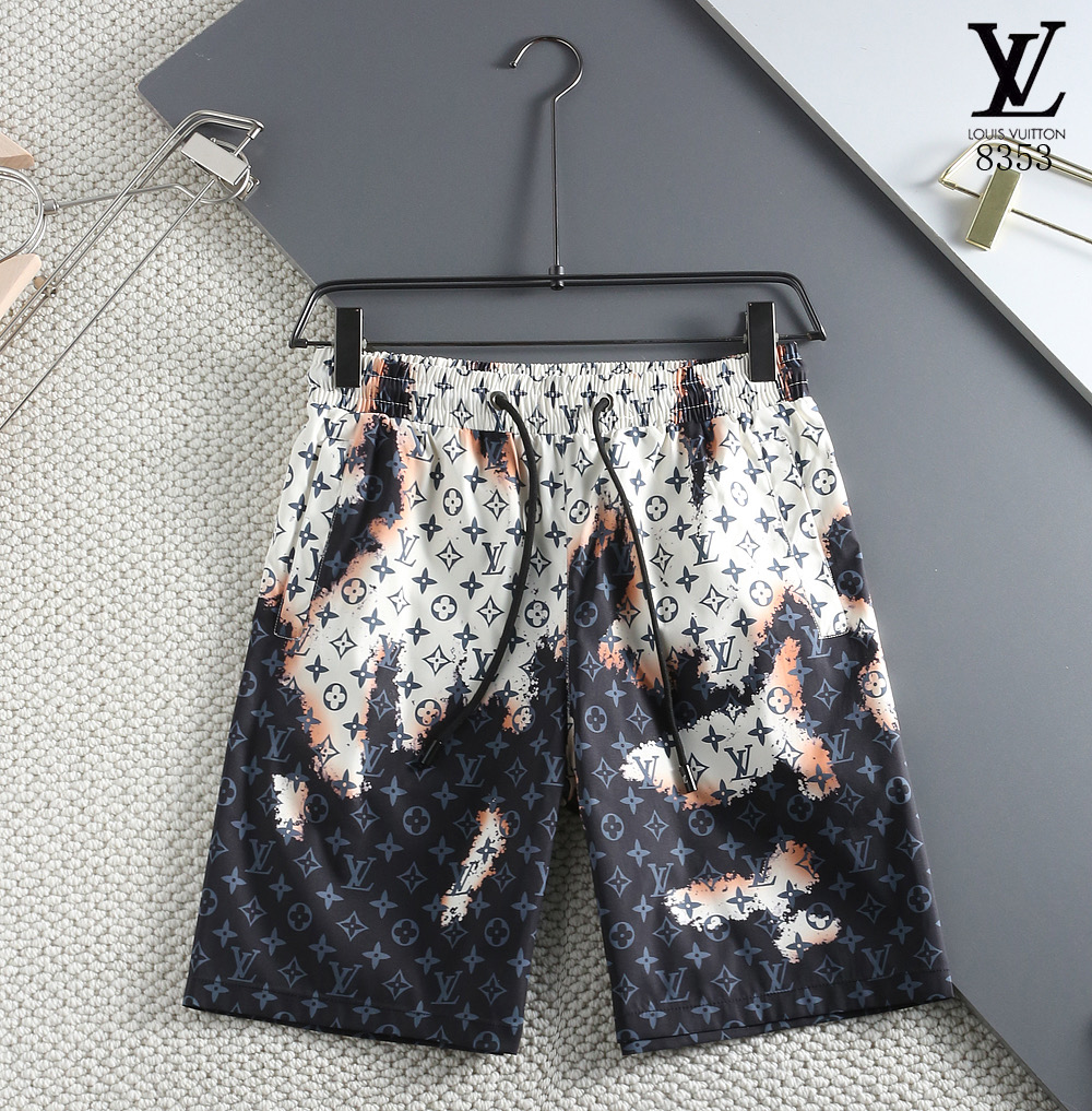 Louis Vuitton Men's 2025 Spring/Summer Quick-Dry Beach Shorts 3 i1740289652053 4583 0 2
