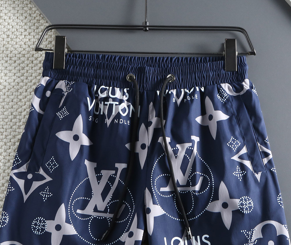 Louis Vuitton 2025 Spring/Summer Quick-Dry Beach Shorts - Stylish and Comfortable 6 i1740289675999 7481 0 5
