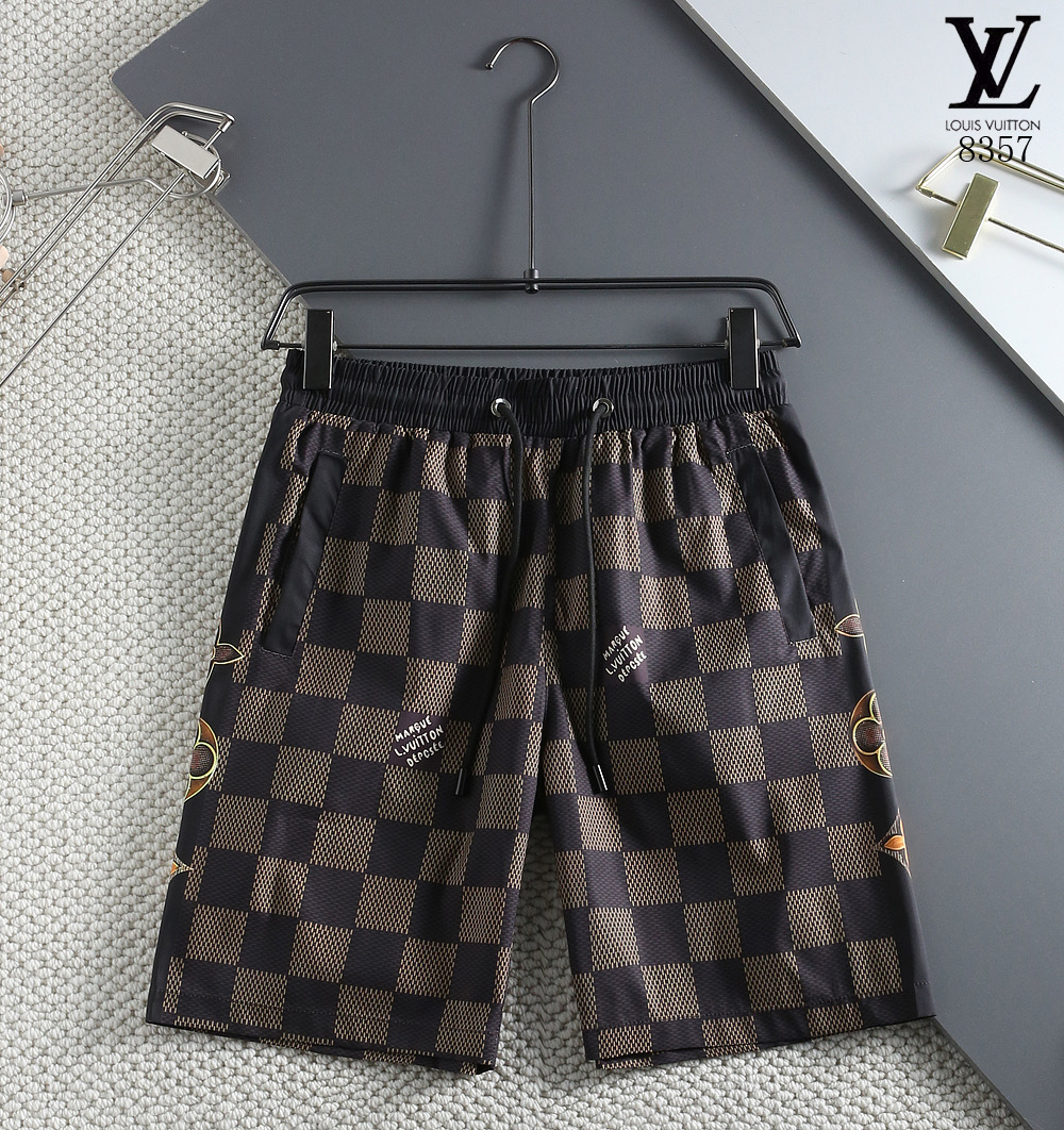 Louis Vuitton 2025 Spring/Summer Men's Checkerboard Beach Shorts 1 i1740289771095 558 0 0