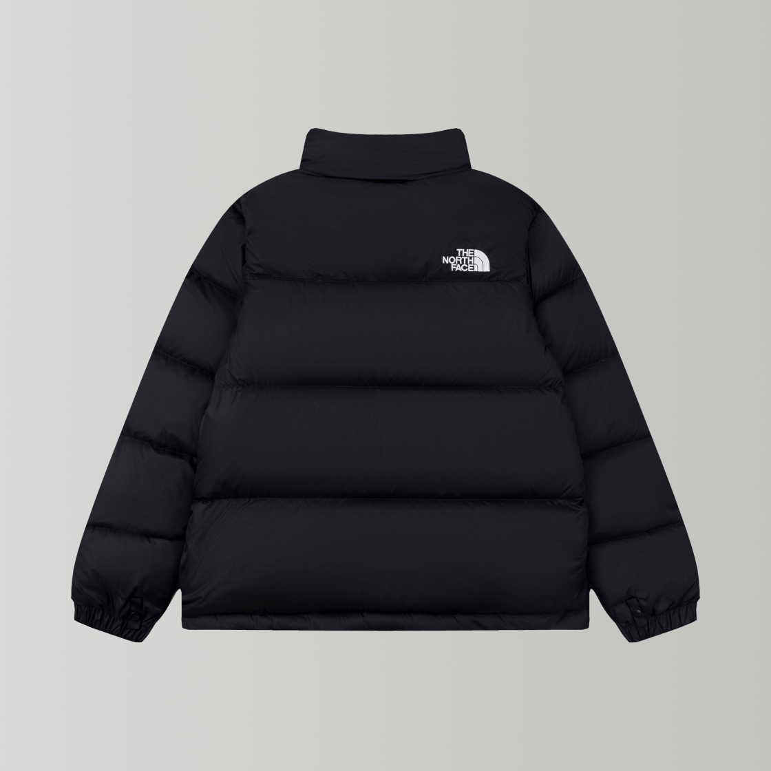💰285
顶级版本TheNorthFace北面1996Nu💰tse 1996/经典款/美版/羽绒服 顶级原版】
设计理念:
The North Face"的字面含义为山的最寒冷、最艰难一面。它也是The North Face"的产品能够发挥功能的地方。 The North Face。一直致力支持去发现亲近自然。赞助探险家们去征服那些遥远的,人类尚不可触及的角落。 The North Face"的标识,取自于美国Yosemite优胜美地国家公园内的半圆页山Half Dome,这也是等岩爱好者们擎爬花岗石的终极目标。
面料+特点:
✅填充:RDS认证高品质700高蓬松白鸭绒/克重280g
✅面料:盛泽原厂高密度户外轻度防水材料
✅拉链:YKK吉田ISO 9000品质顶级Z💰拉链
✅内胆:340T高端羽绒服防跑绒材料
✅特性:为冬季户外提供保暖呵护,保暖性出色,穿着轻便不厚重。十二
工艺:
面料工艺:均为DWR放泼水面料(DWR需要有国际认证)均为防尘鸭绒~填充物:均为700蓬松度白鸭绒(RDS联盟国际认证) 可与1990冲锋衣合二为一,保暖性强,为冬季户外提供保暖呵护,保暖性出色,穿着轻便不厚重。