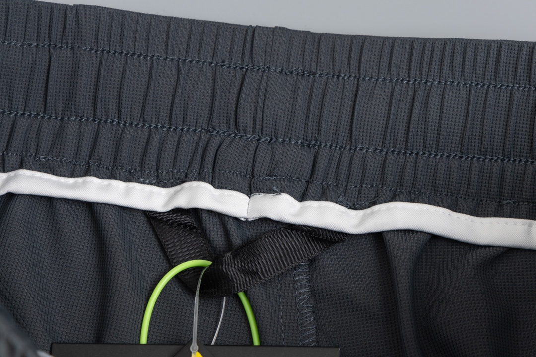 ARC’TERYX Summer Pants: Lightweight, Dry, and Perfect for Outdoor Activities - 图片 3