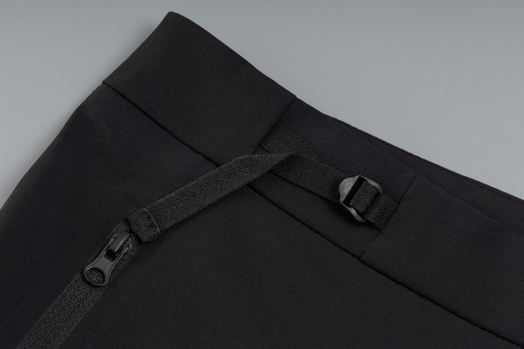 High-End Arteryx Gamma Quick Dry Shorts for Outdoor Activities - 图片 5