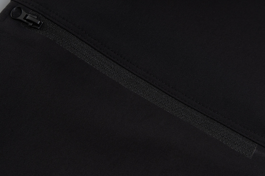 High-End Arteryx Gamma Quick Dry Shorts for Outdoor Activities - 图片 9