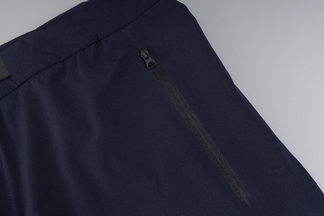 Innovative Fortius 2.0 Outdoor Pants with Versatile Weather Adaptability - 图片 7