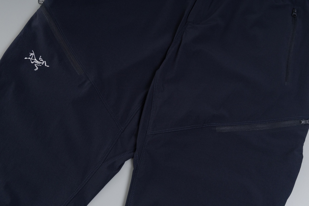 Innovative Fortius 2.0 Outdoor Pants with Versatile Weather Adaptability - 图片 3