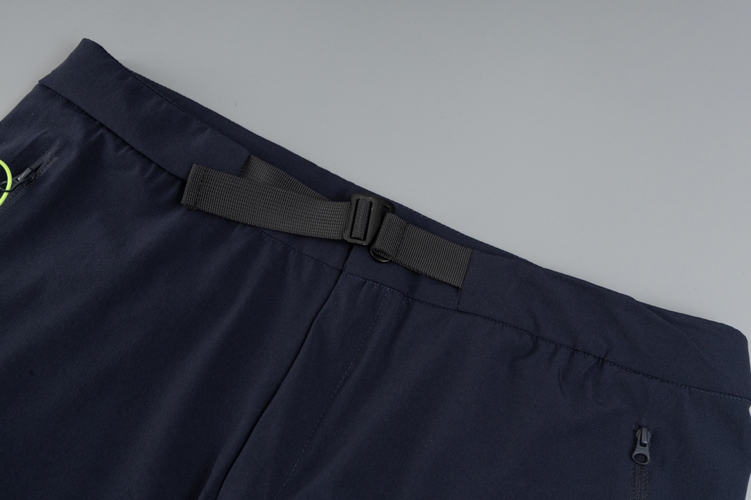 Innovative Fortius 2.0 Outdoor Pants with Versatile Weather Adaptability - 图片 5