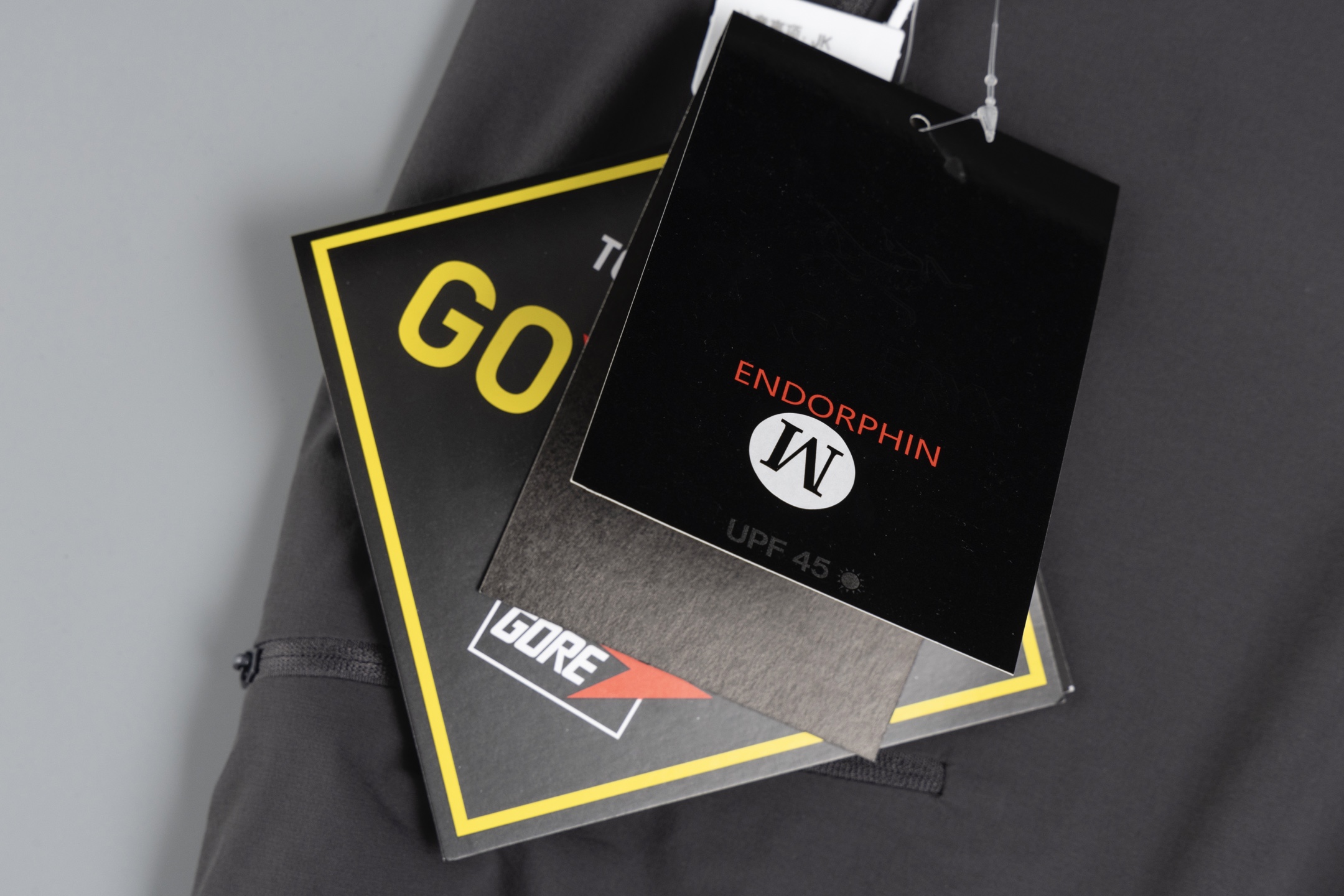 Gamma LT Leisure Pants: Versatile Outdoor Wear with Weatherproof Features - 图片 4