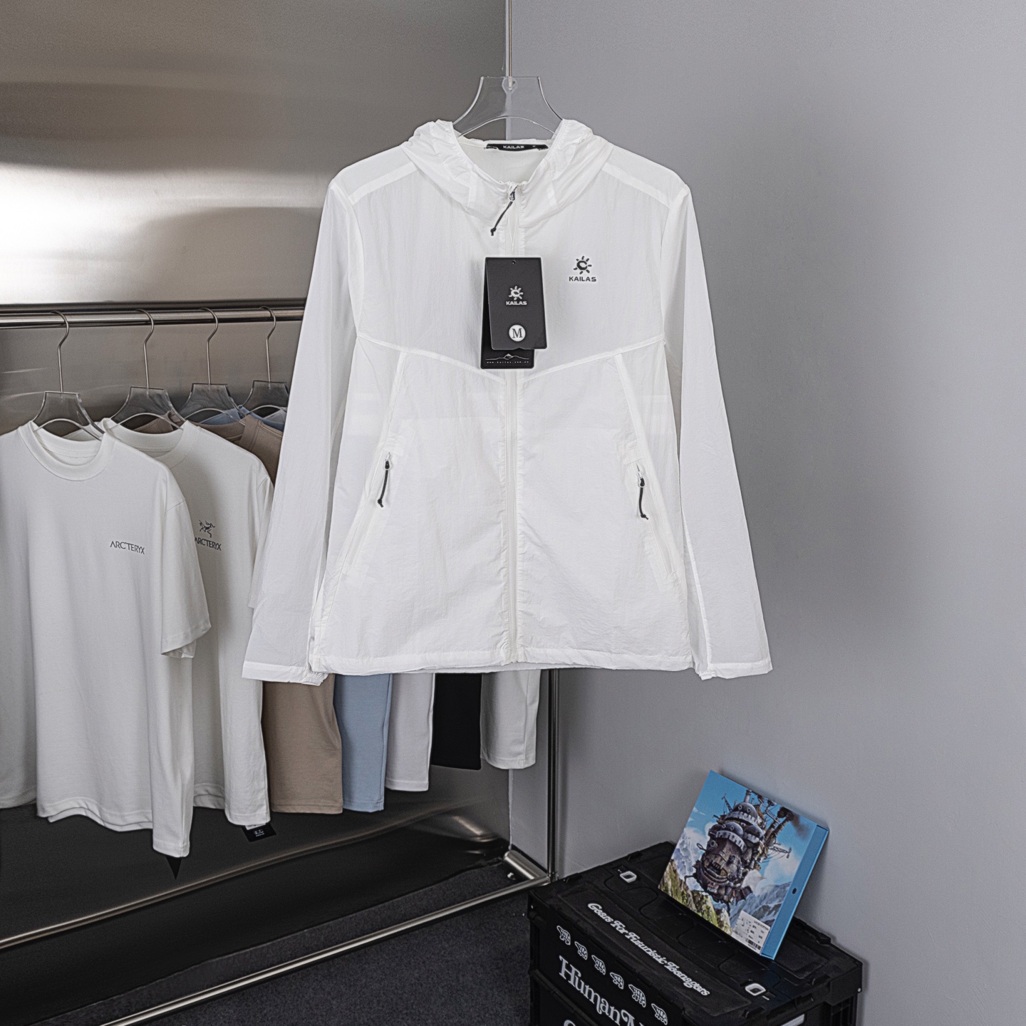 NO:735794,The new KAILAS official website has the same functional fabric, thin sun protection clothing, skin clothing jacket, customized reflective high voltage classic logo, inner mesh splicing, UV protection, sun protection UPF 80, same style outdoor activity couple clothing for men and women, color black white, size S～XXXL,, jackets & coats,19860909新款凯乐石 KAILAS 官网同款功能性面料薄款防晒服皮肤衣外套 定制反光高压经典logo 内网纱拼接 具有防紫外线 防晒UPF 80 男女同款户外活动情侣装 颜色黑色 白色 码数S～XXXL,,jackets & coats,,Men's clothing