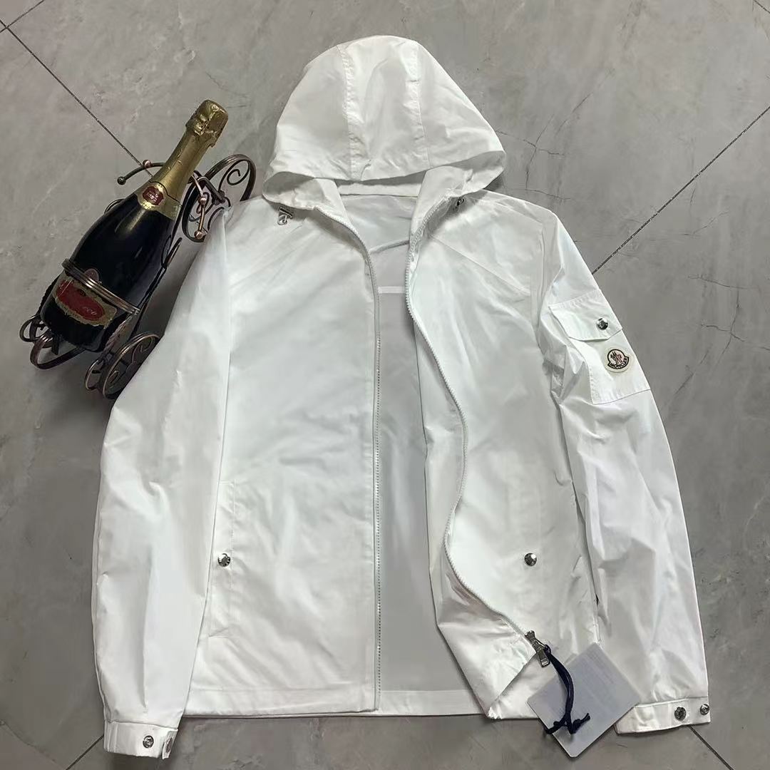 240 Cortavientos con capucha clásico Moncler bozal, tejido especial de moda, tejido de fibra de poliéster ultrafino imp…