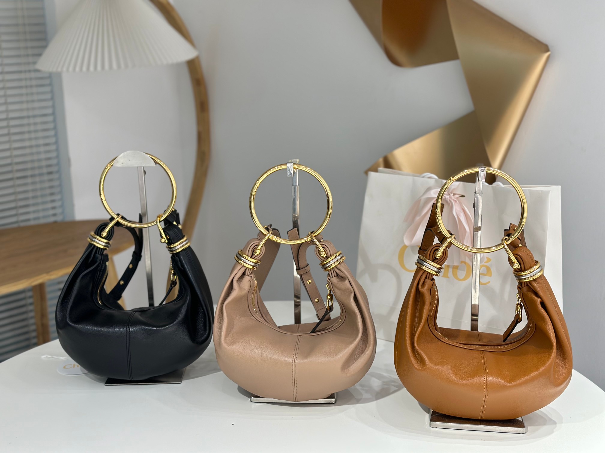 Chloé The latest Bracelet ring bag in the three-color spot counter