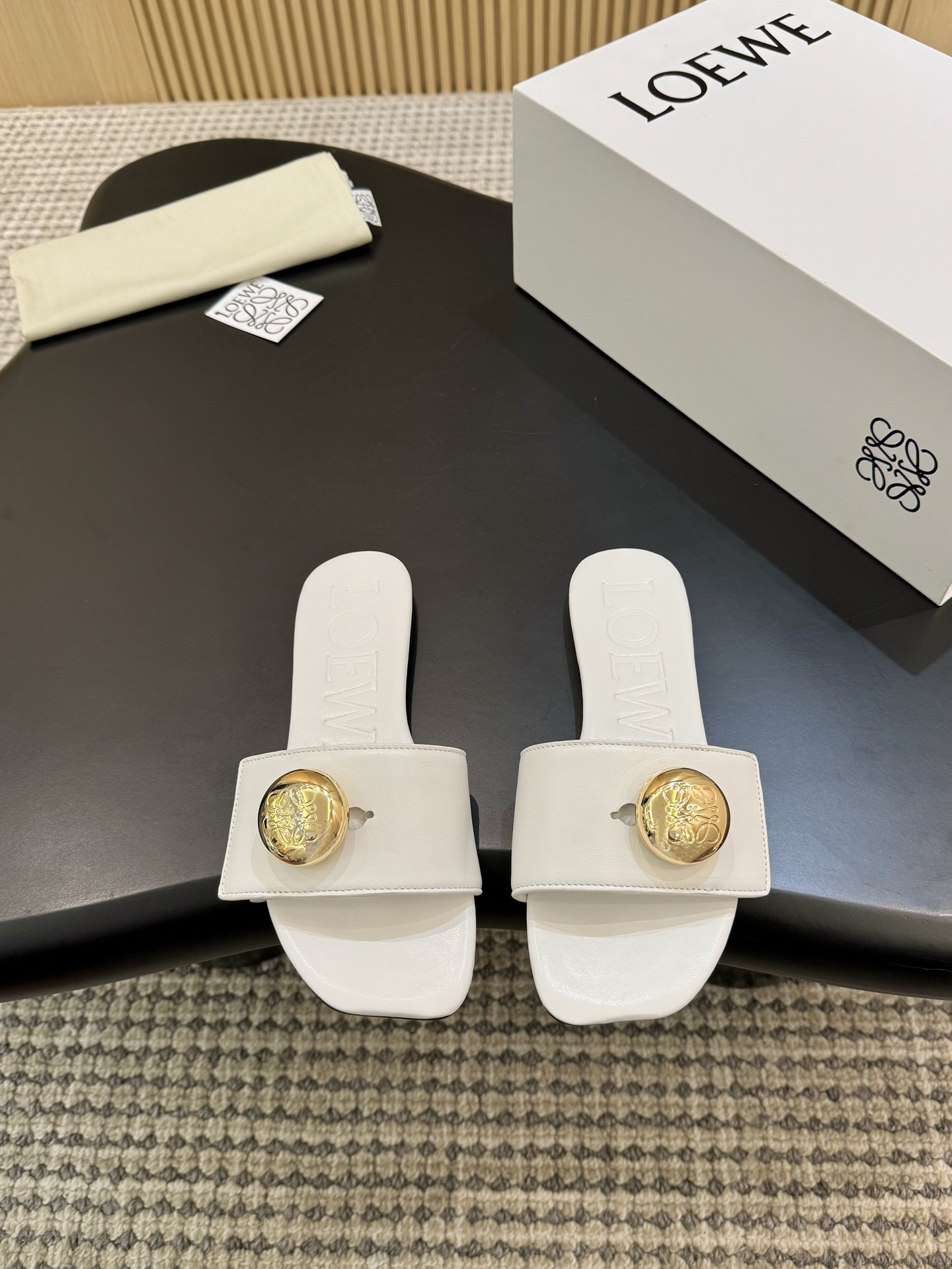 NO:439027,LOEWE 25 season spring and summer new style, optional seven colors. Size 35-43, genuine leather sole plus 40, slippers, loewe, slippers19860909LOEWE 25季春夏新款 七色任选.码数35-43 真皮底加40,拖鞋,loewe,slippers,Women's Shoes