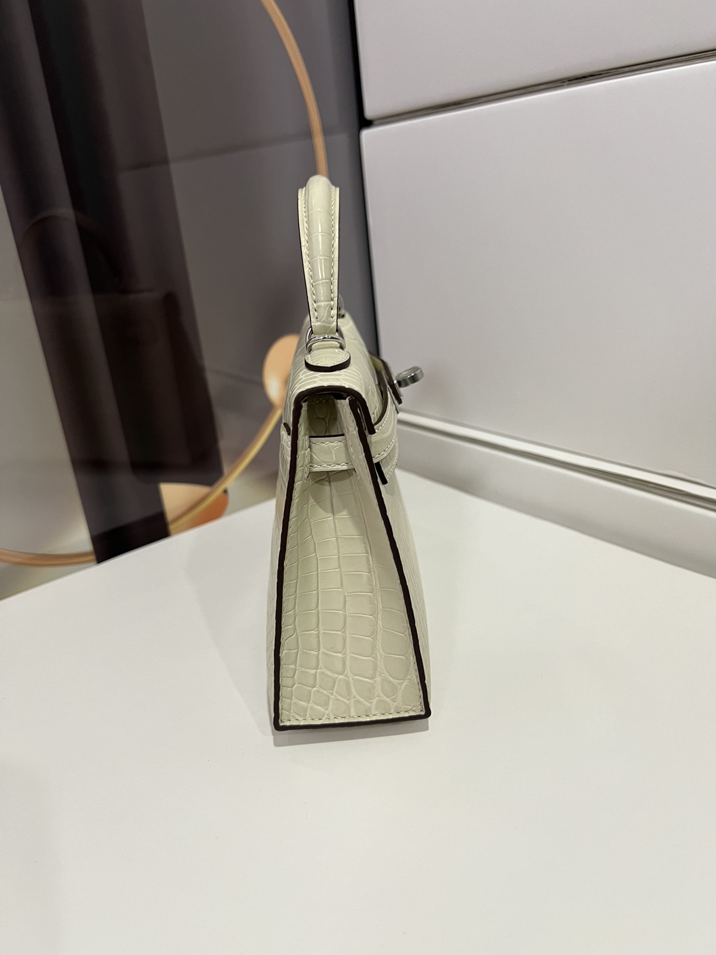 Hermès mini Kelly second generation, cream white, silver buckle, thick hardware, imported American crocodile leather, hand-sewn by director, fore