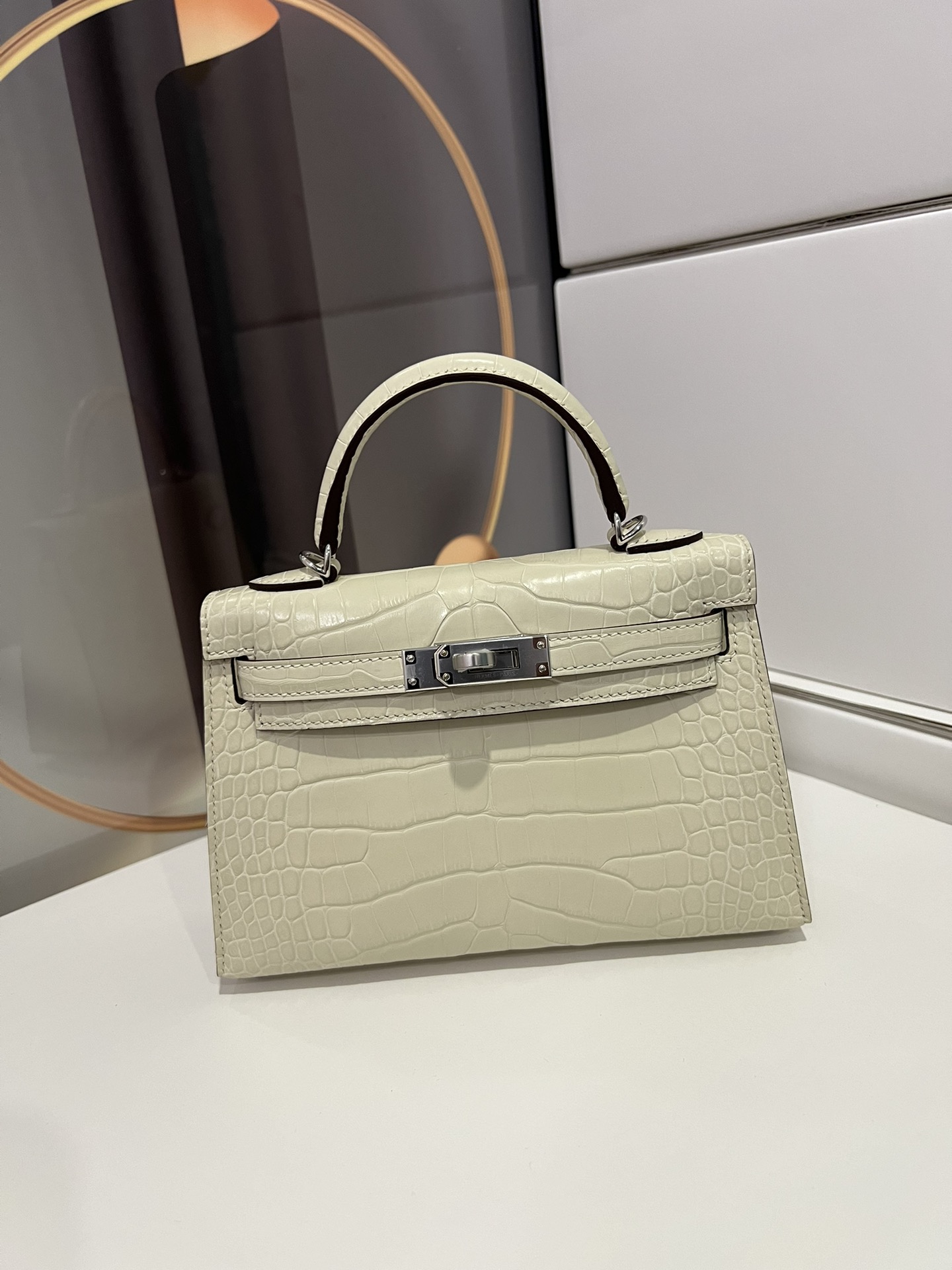 Hermès mini Kelly second generation, cream white, silver buckle, thick hardware, imported American crocodile leather, hand-sewn by director, fore