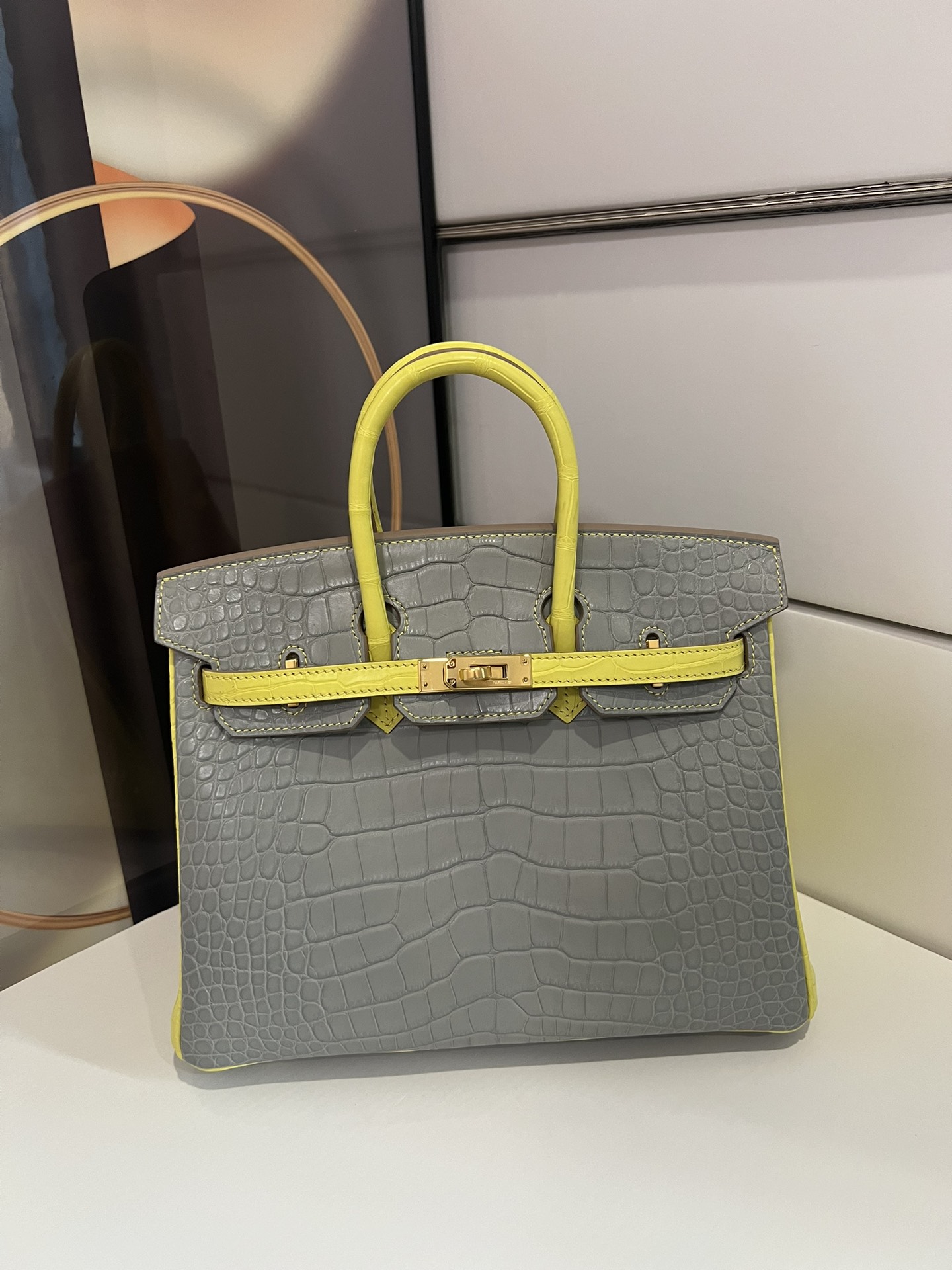Hermès BK25 birkin platinum imported from America, pearl gray and lemon yellow, gold buckle, thick hardware, hand-stitched by director, foreign o