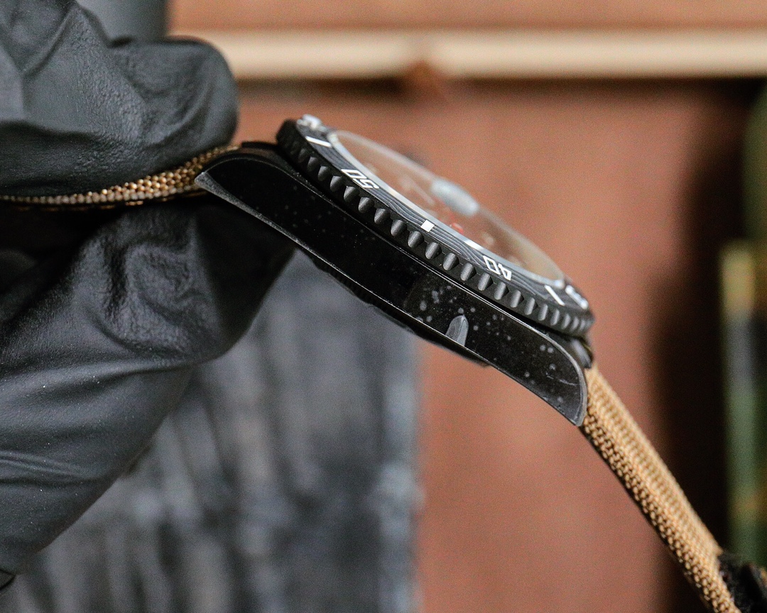 BLACK新製品発売ロレックスBLACK公式カスタム版