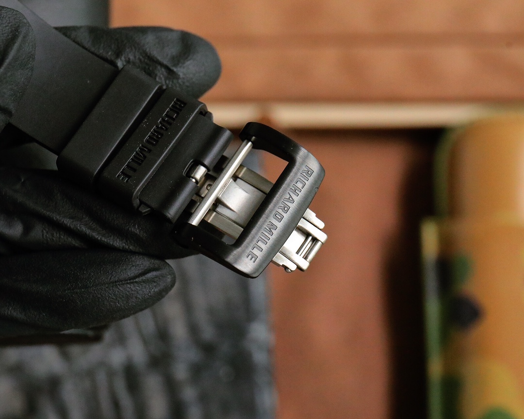 “Richard Mille RM 11-03: Advanced Aesthetic Design with Functionality in High-End Wristwatches” - 图片 7