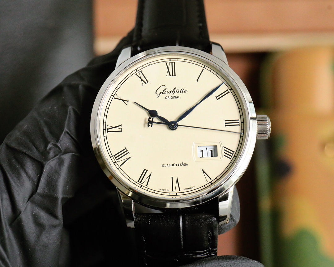 High-Quality Replica Watch: Original Glasuti Design with Advanced Features and Universal Compatibility