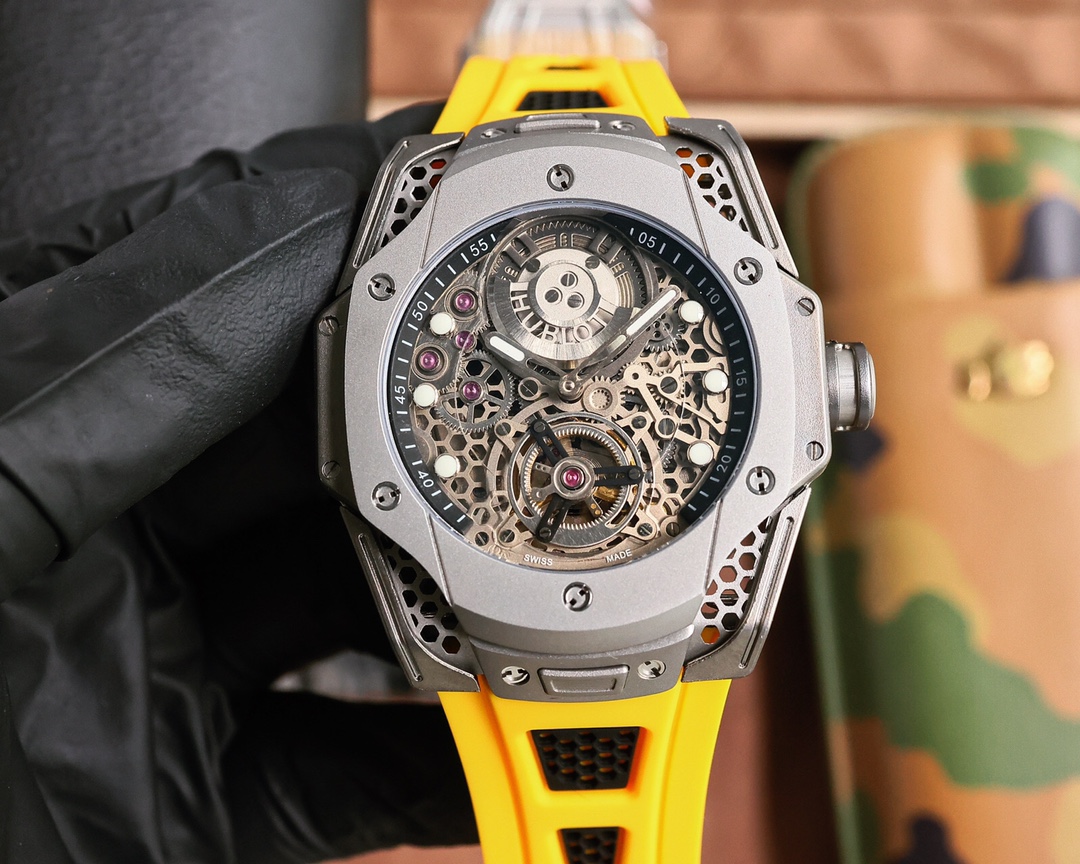 Hublot恒宝BIGBANGUnico大爆炸系列陀飞轮独家首发！突破以往的作品机芯采用国外腕表上市公司