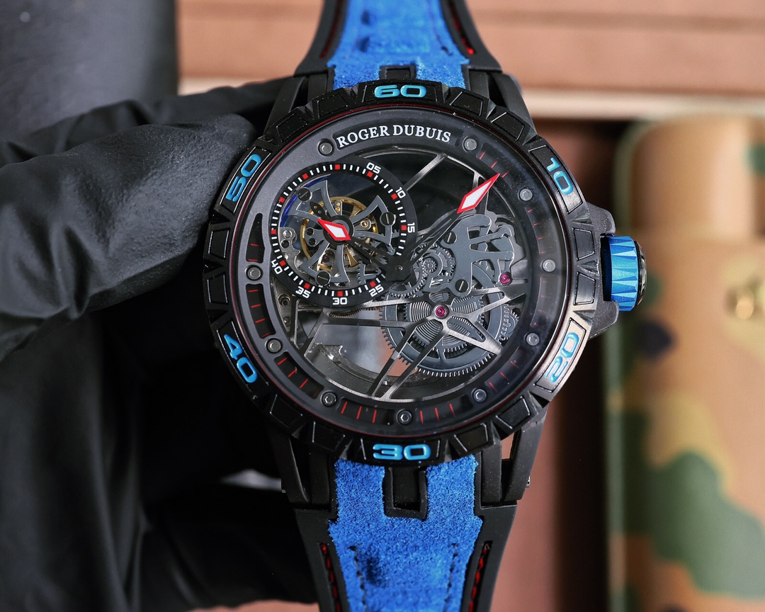 Roger Dubuis Excalibur Series: 1702 Shellfish Governor Edition with Unique Design