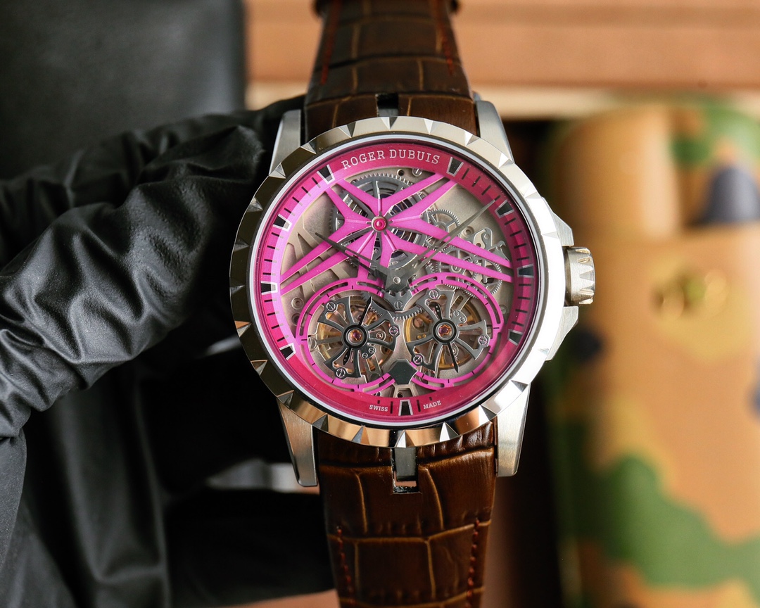 Roger Dubuis Excalibur King Series: White Shell 1610 Luxury Watch with Unique Design