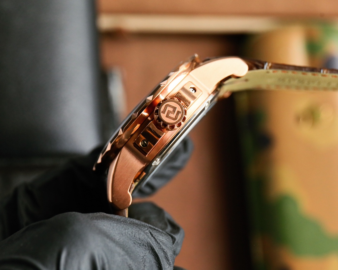 Roger Dubuis Excalibur King Series 1610 White Shell Watch with Unique Design - 图片 5