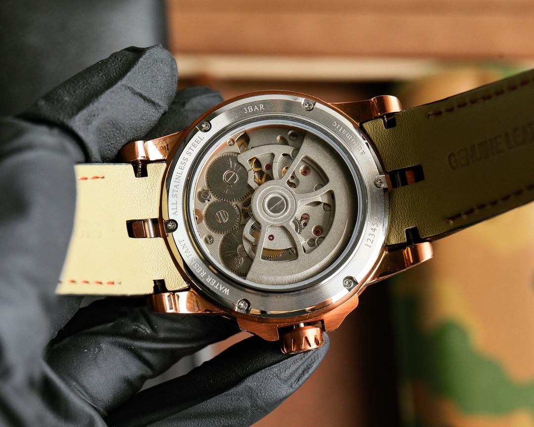 Roger Dubuis Excalibur King Series 1610 White Shell Watch with Unique Design - 图片 8