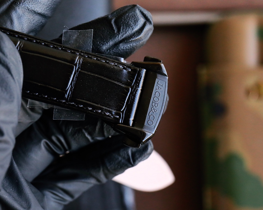 “Jack Panther Casino Tourbillon Wristwatch: Roulette Game in a Wearable Masterpiece” - 图片 7