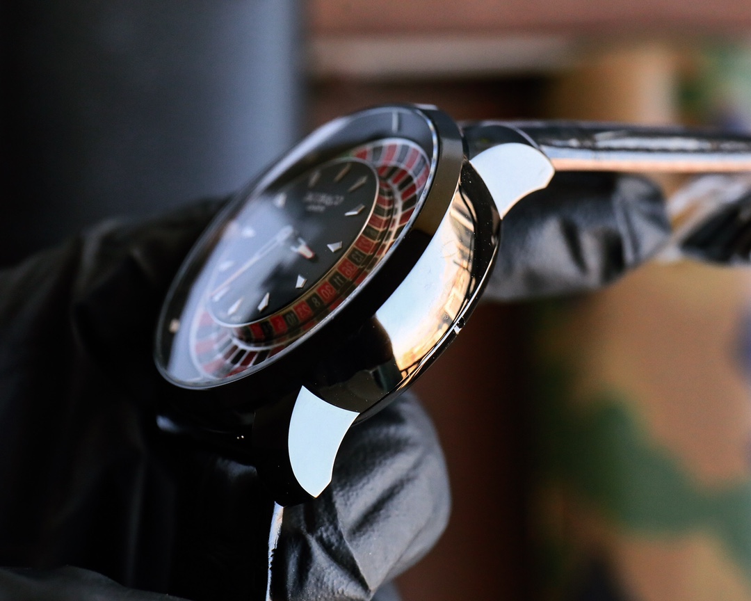 “Jack Panther Casino Tourbillon Wristwatch: Roulette Game in a Wearable Masterpiece” - 图片 5