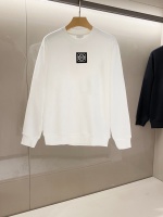 Support the refund P230 Luo Yiwei high -end custom 2025 new round neck sweater carefully designed, with both comfort and exquisite series to enhance your style of dress this autumn. This series contains comfortable warmth, classic fashion front-line JJ sleeve streamlined tailoring, practical and versatile, high-end luxury code number: S-XL (you must report to height weight) 1 Support the refund P230 Luo Yiwei high -end custom 2025 new round neck sweater carefully designed, with both comfort and exquisite series to enhance your style of dress this autumn. This series contains comfortable warmth, classic fashion front-line JJ sleeve streamlined tailoring, practical and versatile, high-end luxury code number: S-XL (you must report to height weight)