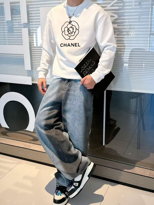 Chanel 2025 New Round Neck Sweatshirt - 400g Premium Cotton Fabric, Cozy Style 1 Chanel 2025 New Round Neck Sweatshirt - 400g Premium Cotton Fabric, Cozy Style