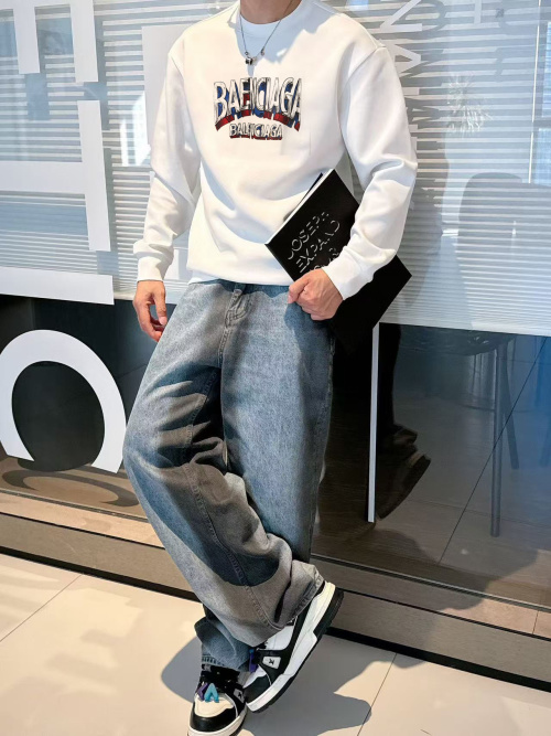 Balenciaga 2025 Crew Neck Sweatshirt Comfortable 400g Pure Cotton Fabric 1 Balenciaga 2025 Crew Neck Sweatshirt Comfortable 400g Pure Cotton Fabric