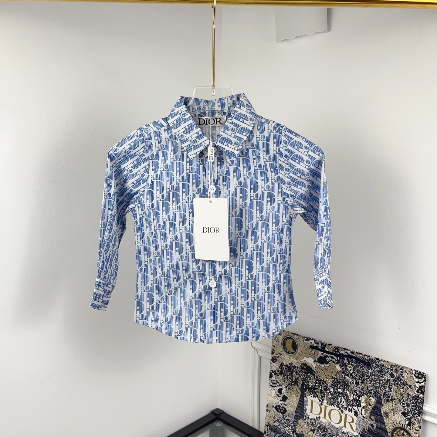 Precio: precio de agente @99 Tallas: 73-80-90-100-110-120 Nuevo 🆕 Camisa de manga larga para niños pequeños DR con est…