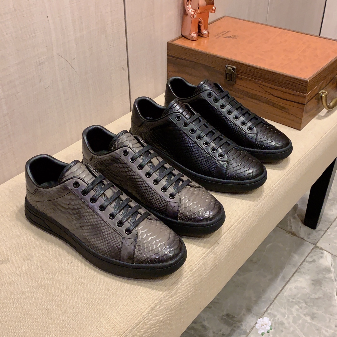 NO:730599,New style: :[Lightning][Lightning] 'Armani*' The latest popular casual shoes, top brand [Seduce] luxury~purchase, top~quality. [Strong] The upper is made of imported breathable cowhide with breathable sheepskin feet () and fine workmanship. The original stylish and stylish soft rubber wear-resistant and non-slip outsole is light and comfortable on the foot. The real thing looks better when photographed in person, 0128: code: 38-44,2 colors,,armani,armani,cowhide,sheepskin19860909新款: :[闪电][闪电] 《 阿玛尼ARMANI* 》 最新爆款休闲鞋,顶端品牌[勾引]奢侈～代购,顶级～质量.[强]鞋面選用进口透气牛皮搭配材质透气羊皮垫脚（）精细做工.原版个性时尚柔软橡膠耐磨防滑大底,上脚轻巧舒适,实物拍摄實物更好看,0128:码: 38-44,2色,,armani,armani,cowhide,sheepskin,Men's shoes