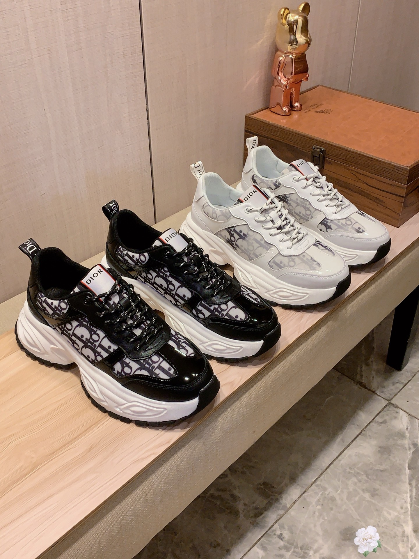 NO:347262,New model: [Lightning][Lightning] 