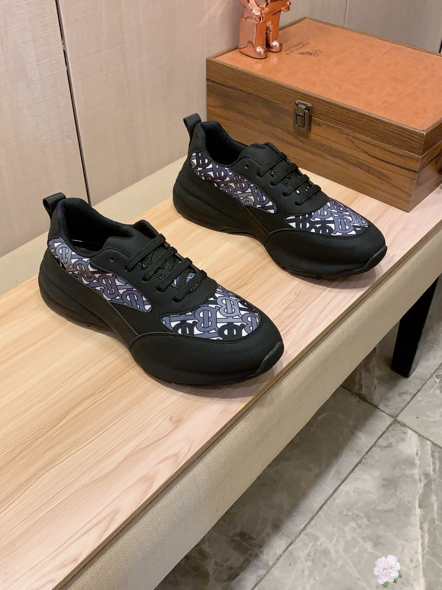 NO:347332,New model: [Lightning][Lightning] 