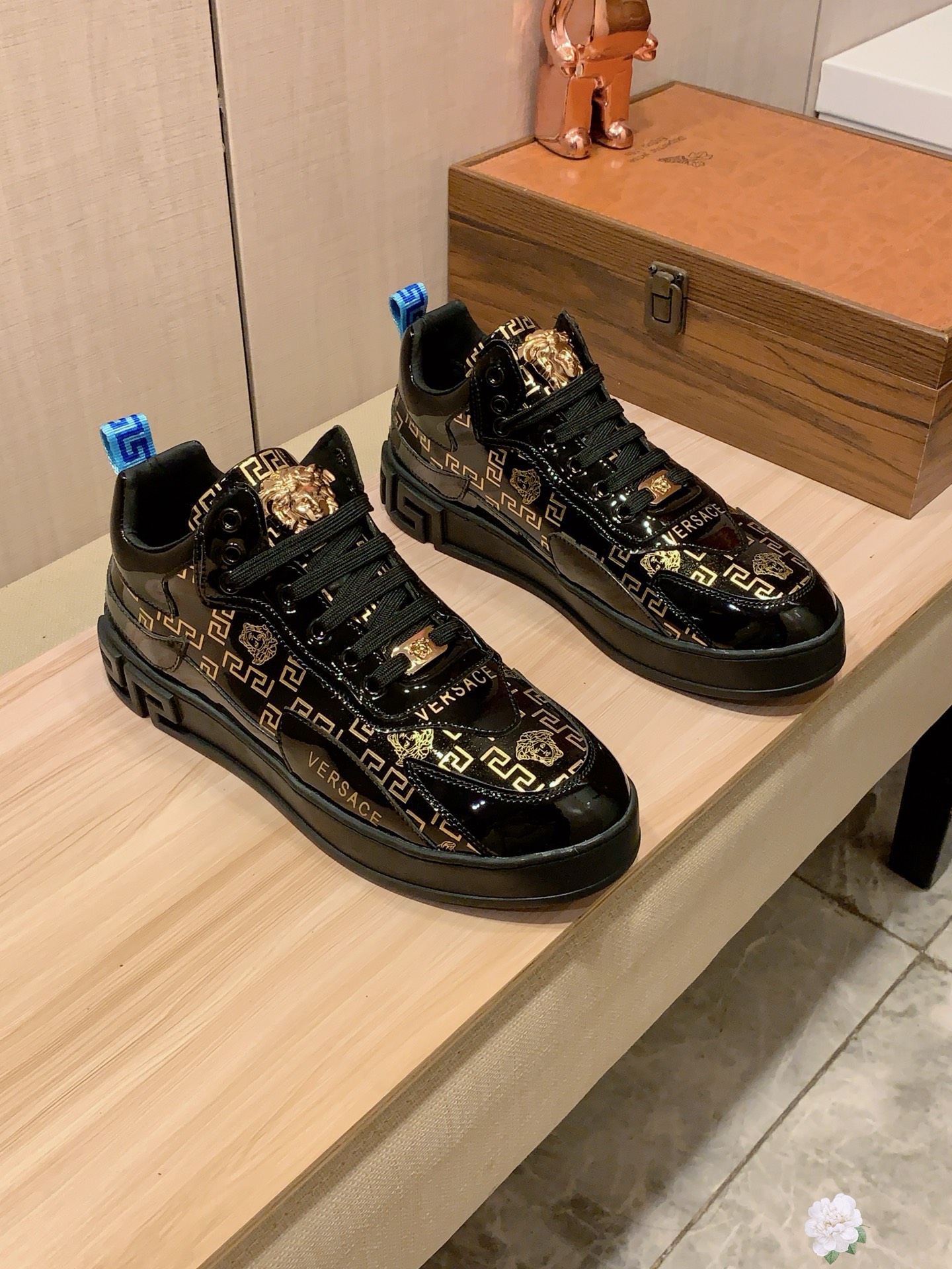 NO:353228,New model: [Lightning][Lightning] 