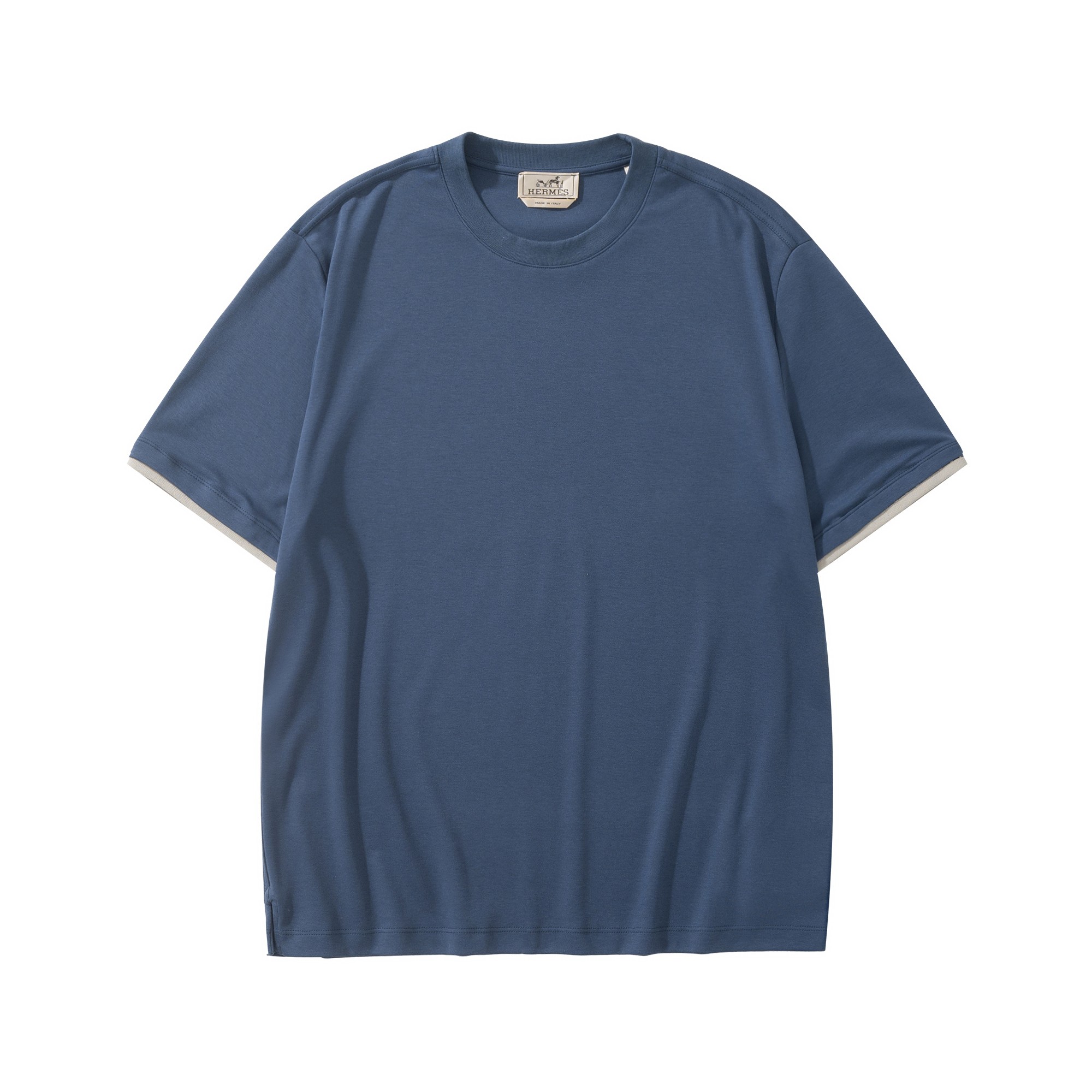 NO:782788,New HE 'Piqures sellier' indigo T-shirt, cotton short-sleeved round neck T-shirt, decorated with 'Piqures sellier' details, contrasting double-layer ruffled two-color sleeves, decorated with 'Piqures sellier' details. Fabric cotton, SIZE: S M L XL, Hermès-clothing, hermes, T-shirt, tees, t-shirt,19860909新品HE“Piqures sellier”靛蓝色T恤,全棉短袖圆领T恤,饰有“Piqures sellier”细节,撞色双层褶边双色衣袖,饰有“Piqures sellier”细节.面料棉,SIZE:S M L XL,爱马仕-服装,hermes,T-shirt,tees，t-shirt,,Women's clothing