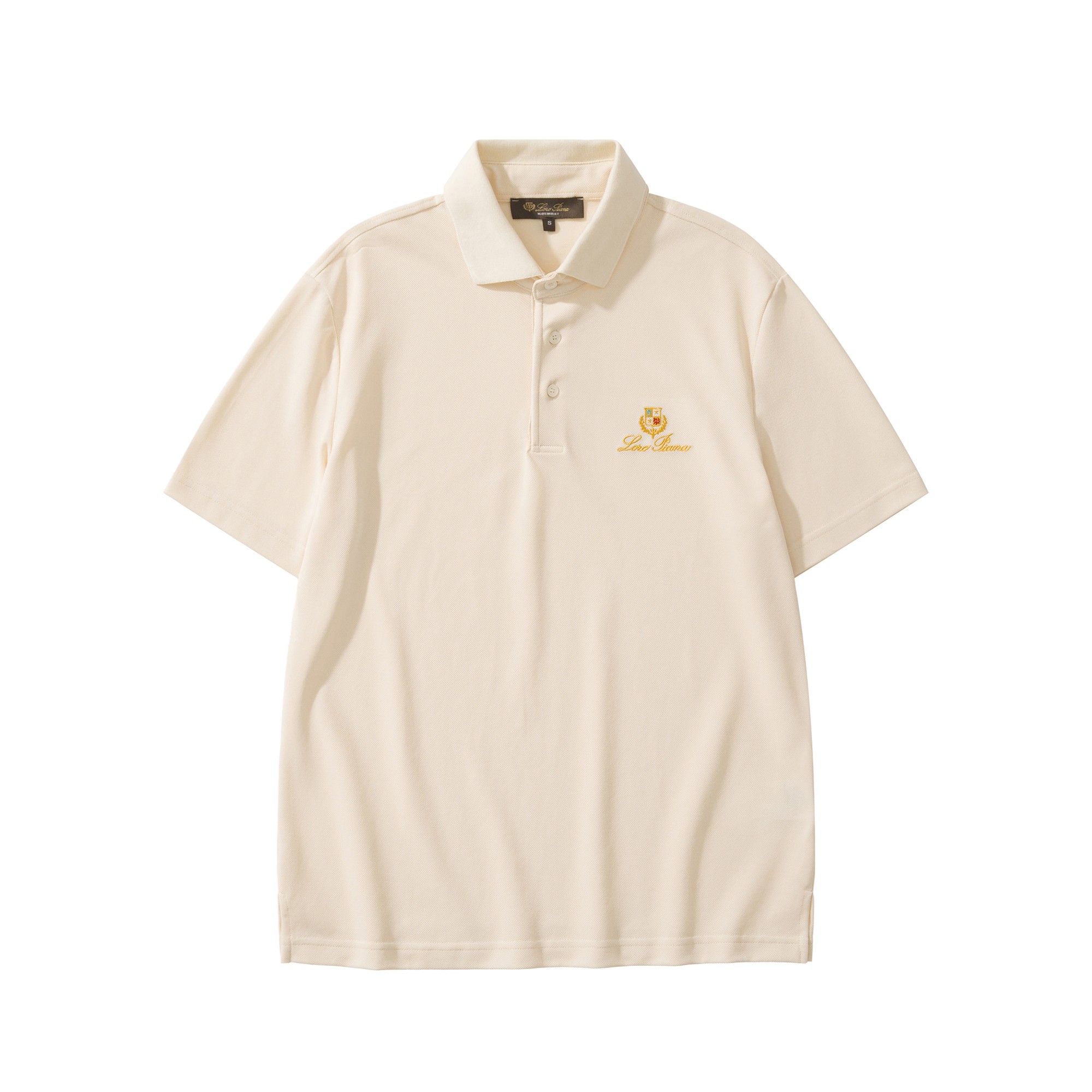 NO:818439,New LP Men's T-Shirt Lightweight Cotton Pickle Mother-of-Pearl Buttons Logo POLO Shirt. As a symbol of casual equestrian style, the Azeglio short-sleeved polo shirt is made of lightweight cotton Pickle fabric, which has a certain degree of elasticity, allowing for more freedom of movement. The fine cotton knitted collar complements the small collar with mother-of-pearl buttons, enhancing the low-key, sporty character of the entire garment. The gold embroidered LP logo adds a unique brand logo to this garment.  Fabric cotton, SIZE: S M L XL, men's clothing, loro piana, T-shirt, tees, t-shirt,19860909新品LP男士T恤轻质棉质匹克珍珠母纽扣徽标POLO衫,作为休闲马术风格的象征,Azeglio短袖马球衫采用轻质棉质匹克面料, 具有一定的弹力,使运动更加自由,细密的棉质针织衣领与珍珠母纽扣的小衣领相得益彰,增强了整件衣服低调,运动的特性,金色刺绣的LP徽标为该款服装增添了独特的品牌标志. 面料棉,SIZE:S M L XL,男装,loro piana,T-shirt,tees，t-shirt,,Women's clothing