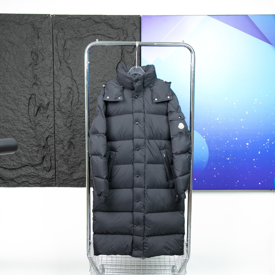 #正品级:
𝗠𝗼𝗻𝗰𝗲𝗿|盟可睐 蒙口 Hanovcrtan雾面长玛雅/长款羽绒服
该款长款派克羽绒采用 longue Saion面料制成,服装满载功能性细节,确保温暖呵护。设有可拆卸风帽、拉链口袋、可调节袖口以及按扣拉链翻盖门襟。衣袖点缀商标。为整体造型增添一抹独特气息的同时防护性能显著提升。
材料工艺解析:
1️⃣原版Nfc防伪芯片
2️⃣国标90%纯白鸭绒,市面独家使用顶级羽绒,绝不吹虚鹅绒等一系列的错误理解
3️⃣ 面料: 100% 锦纶; 里料: 100% 锦纶 ,市面最顶级没有之一,一切遵照原版定制。
4⃣️原代加工厂出品电镀五金,全部原厂定制,非市场各类复刻版
5⃣️某玛尼同代工厂出品,在品质方面一直是不去含糊,大厂出货大家都懂工人的工艺、QA与Qc品检 不是市面小厂可比的。
蒙口羽绒服,不吹嘘,目前能比我们做的更好的几乎没有!
用心做一件原版产品,让每一位客户有底气去给他的客户介绍说:这个是国内最顶级复刻版本。
尺码: 1-5码