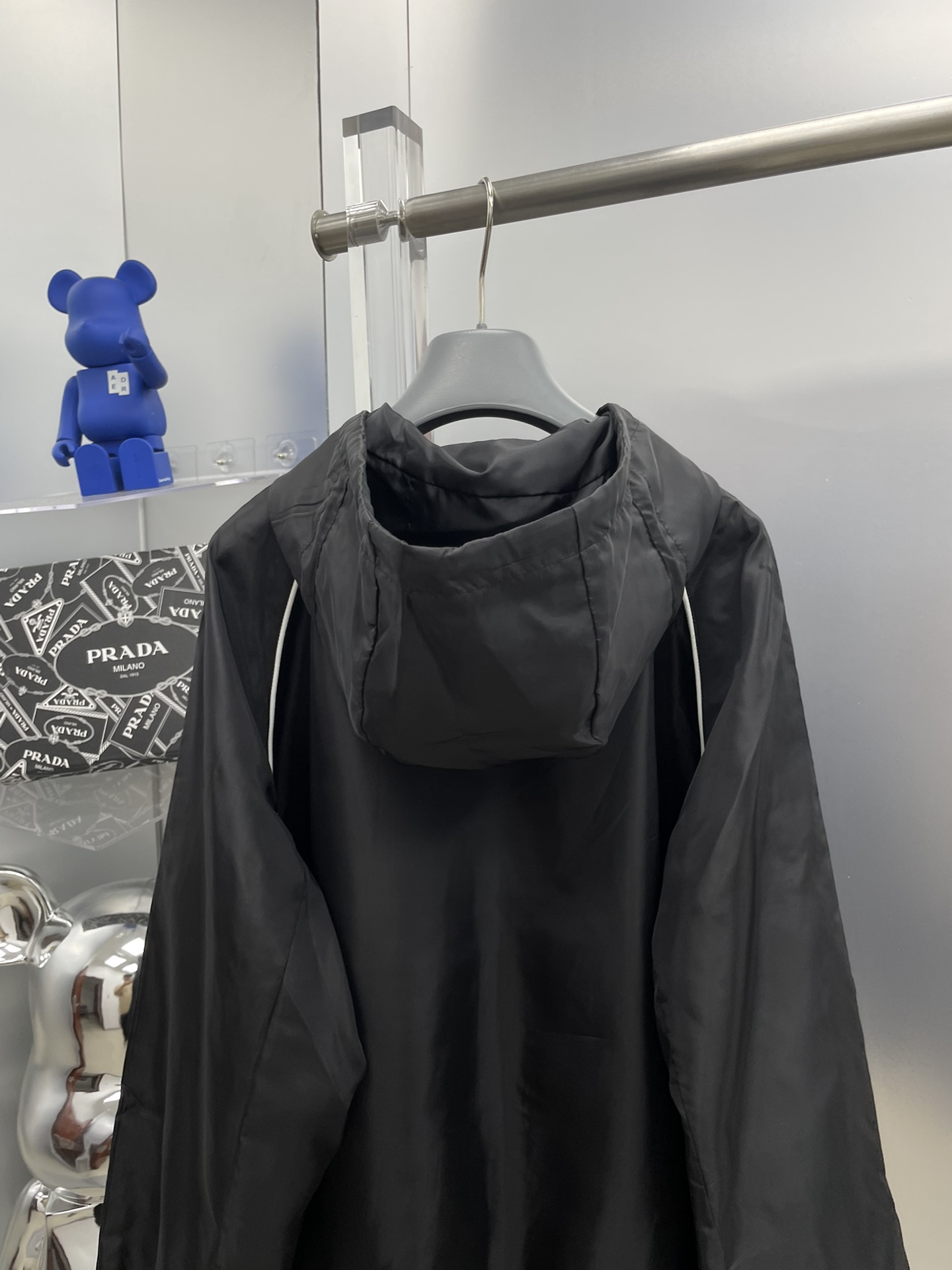 Gucci Men's Hooded Jacket - Spring 2025 Collection - Fashionable and Versatile 5 i1711712754 2456 0