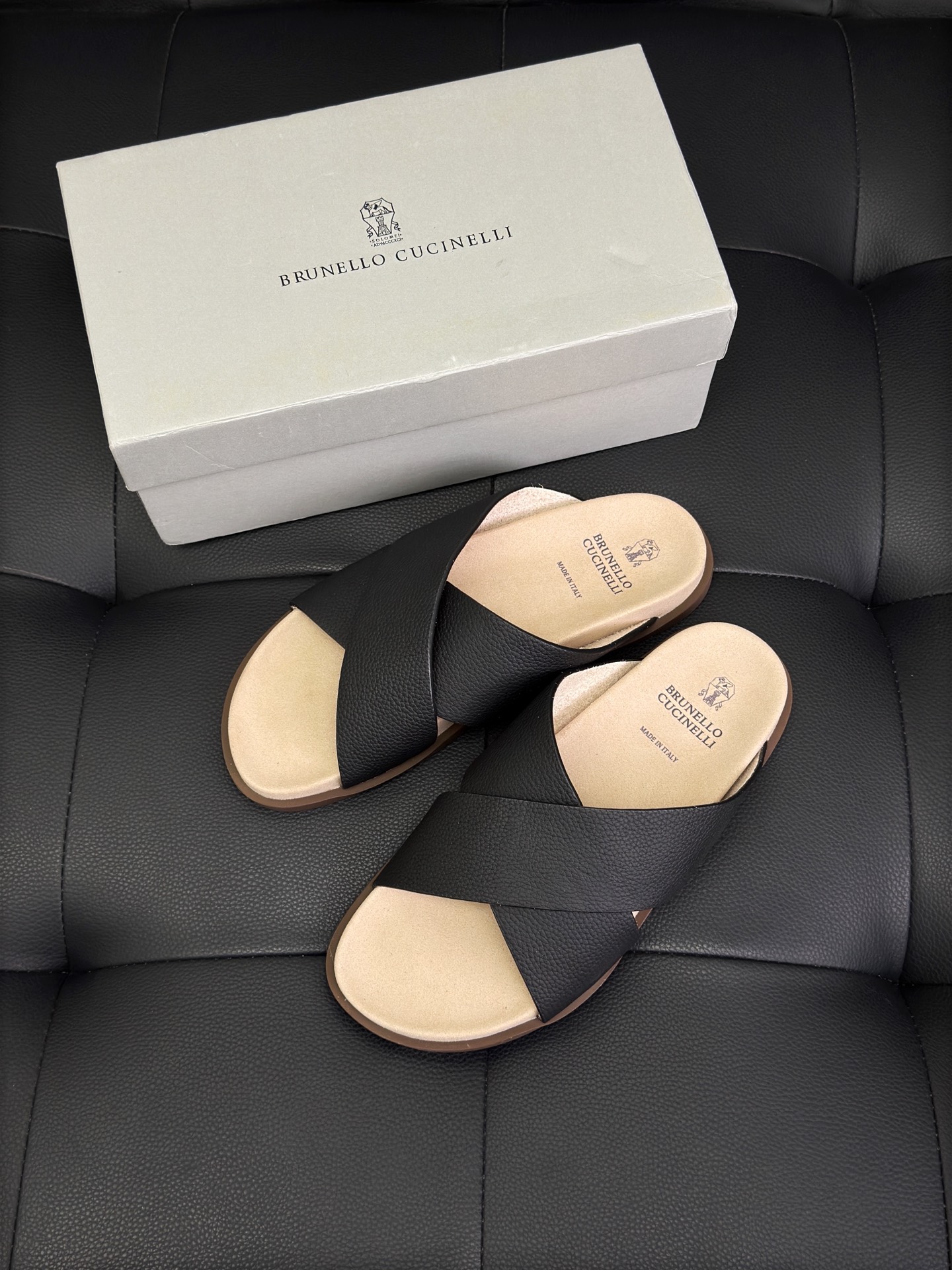 Брюнелло Кубичелли мужские шлепанцы Brunello Cucinelli