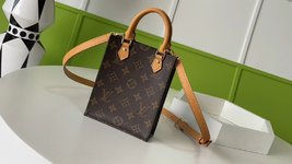 Louis Vuitton Crossbody & Shoulder Bags M81295
