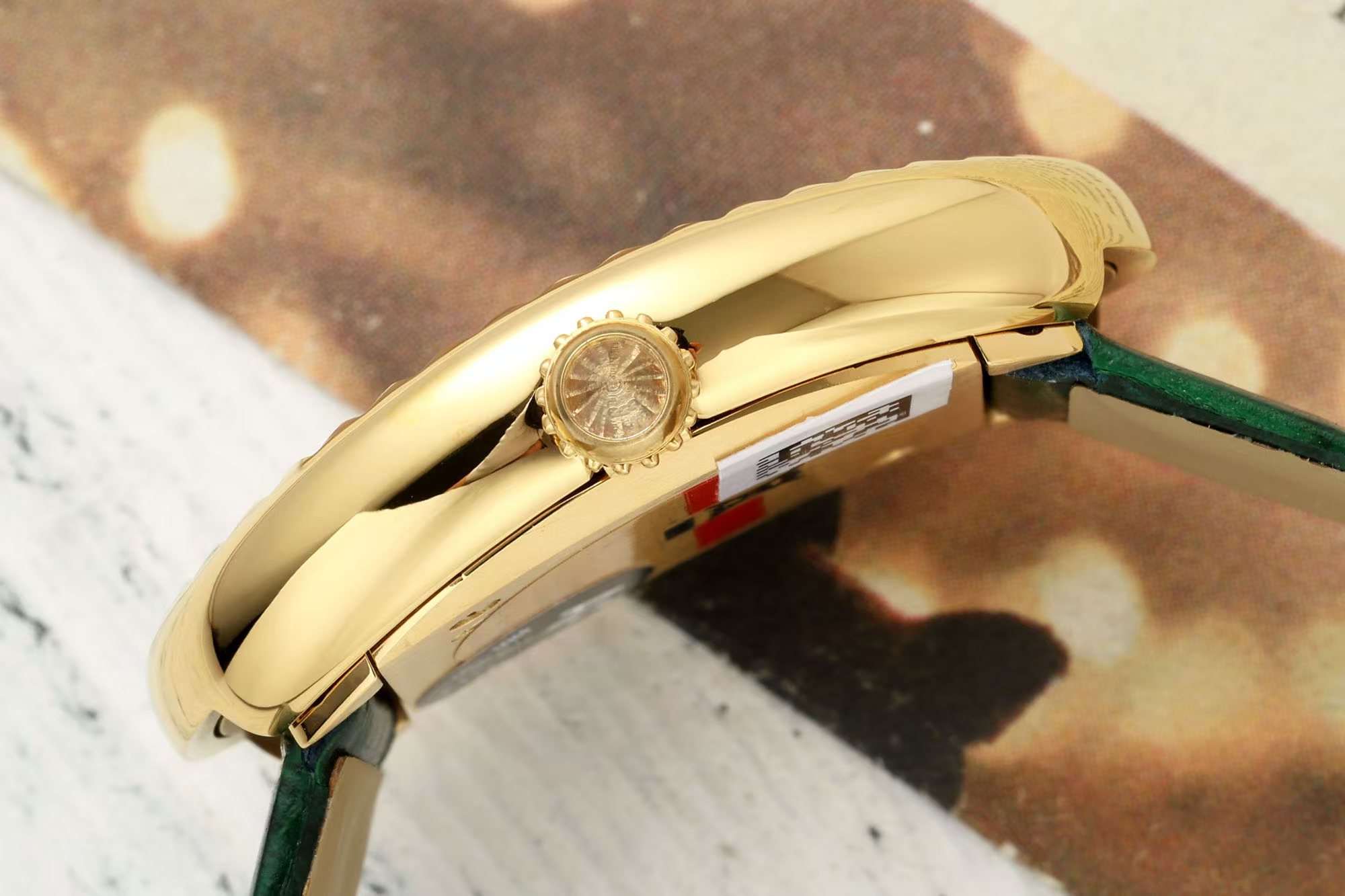 Title: Cartier AF Wristwatch Series: Perfect Recapitulation of Bagnoire Collection Summary: AF wristwatch series beautifully captures Cartier’s classic Bagnoire collection with modern elegance and - 图片 5