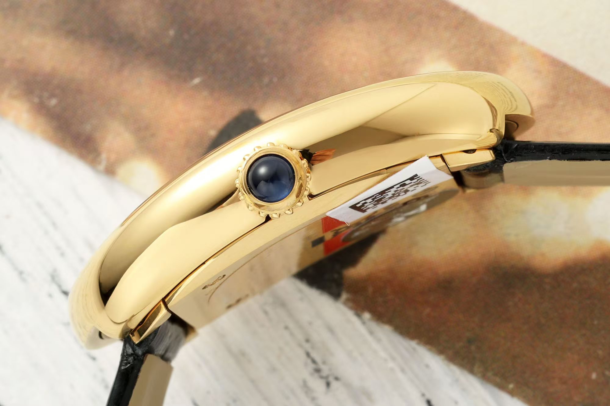“Cartier AF 100-Year Bagnoire Wristwatch Series: Timeless Elegance with Modern Touches” - 图片 6