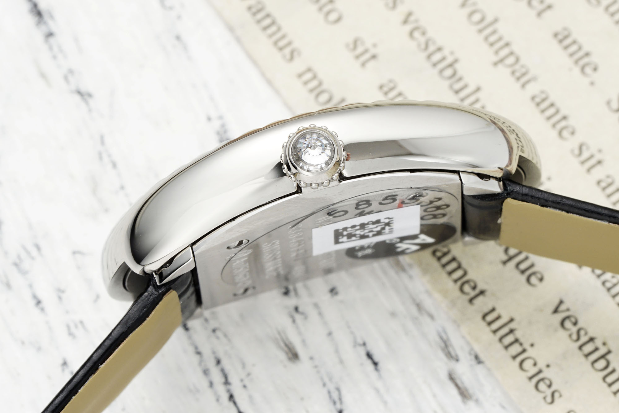 Title: Cartier Bagnoire Wristwatch Series: Classic Elegance and Modern Taste Summary: AF’s 100-year process beautifully captures the essence of Cartier’s iconic Bagnoire series - 图片 6