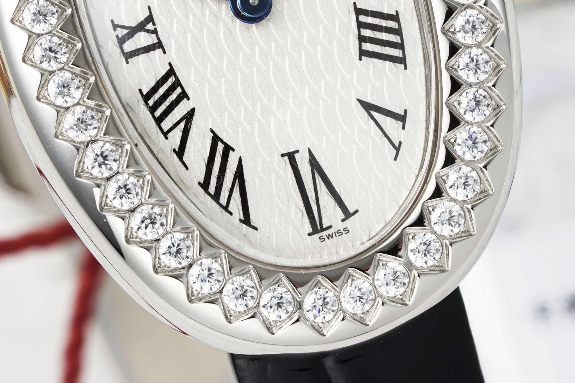 Title: Cartier Bagnoire Wristwatch Series: Classic Elegance and Modern Taste Summary: AF’s 100-year process beautifully captures the essence of Cartier’s iconic Bagnoire series - 图片 3