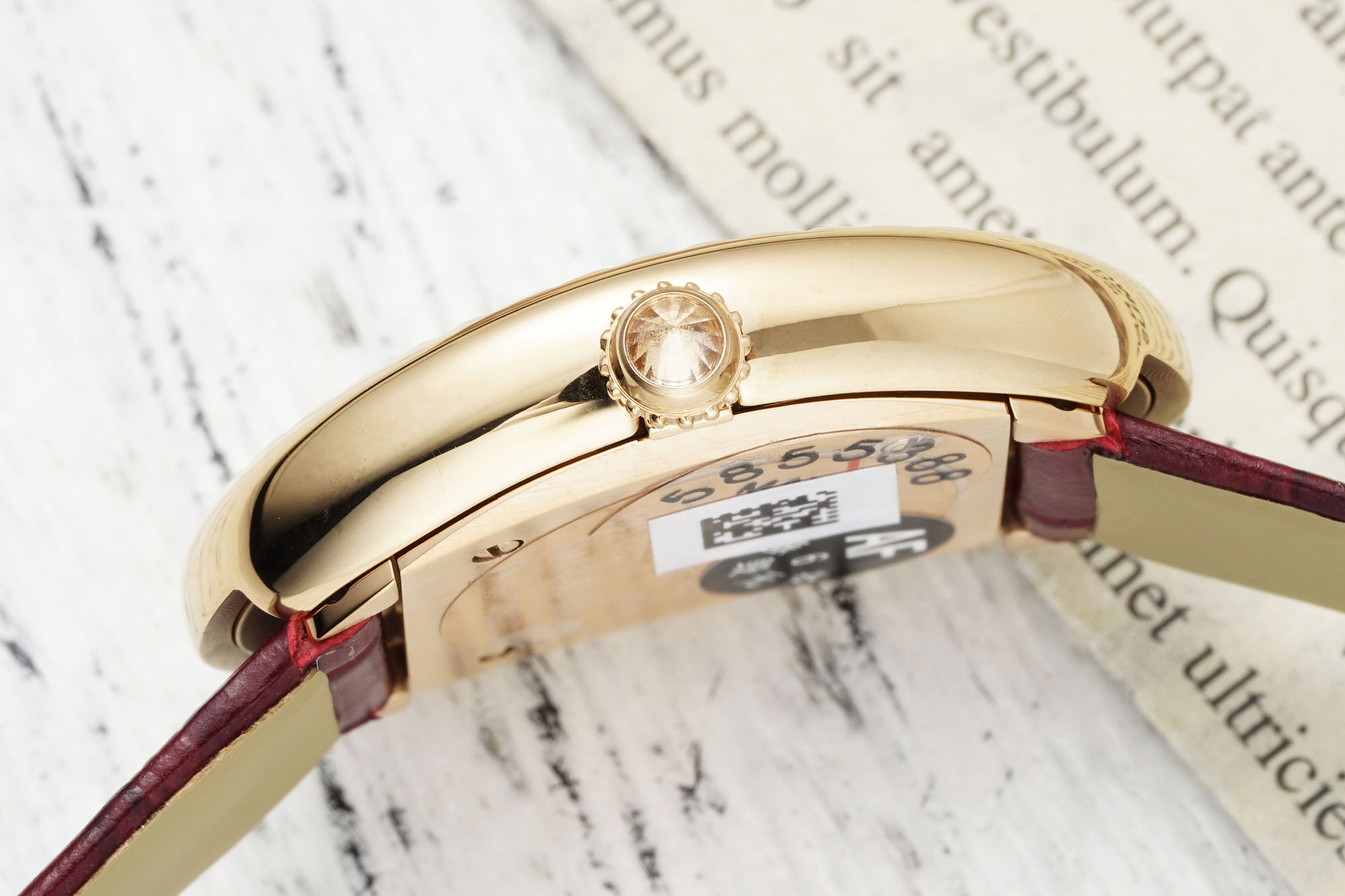 “Cartier Bagnoire Wristwatch Series: 100-Year Process Perfectly Recaptured in AF Model | Modern Elegance & French Style” - 图片 7