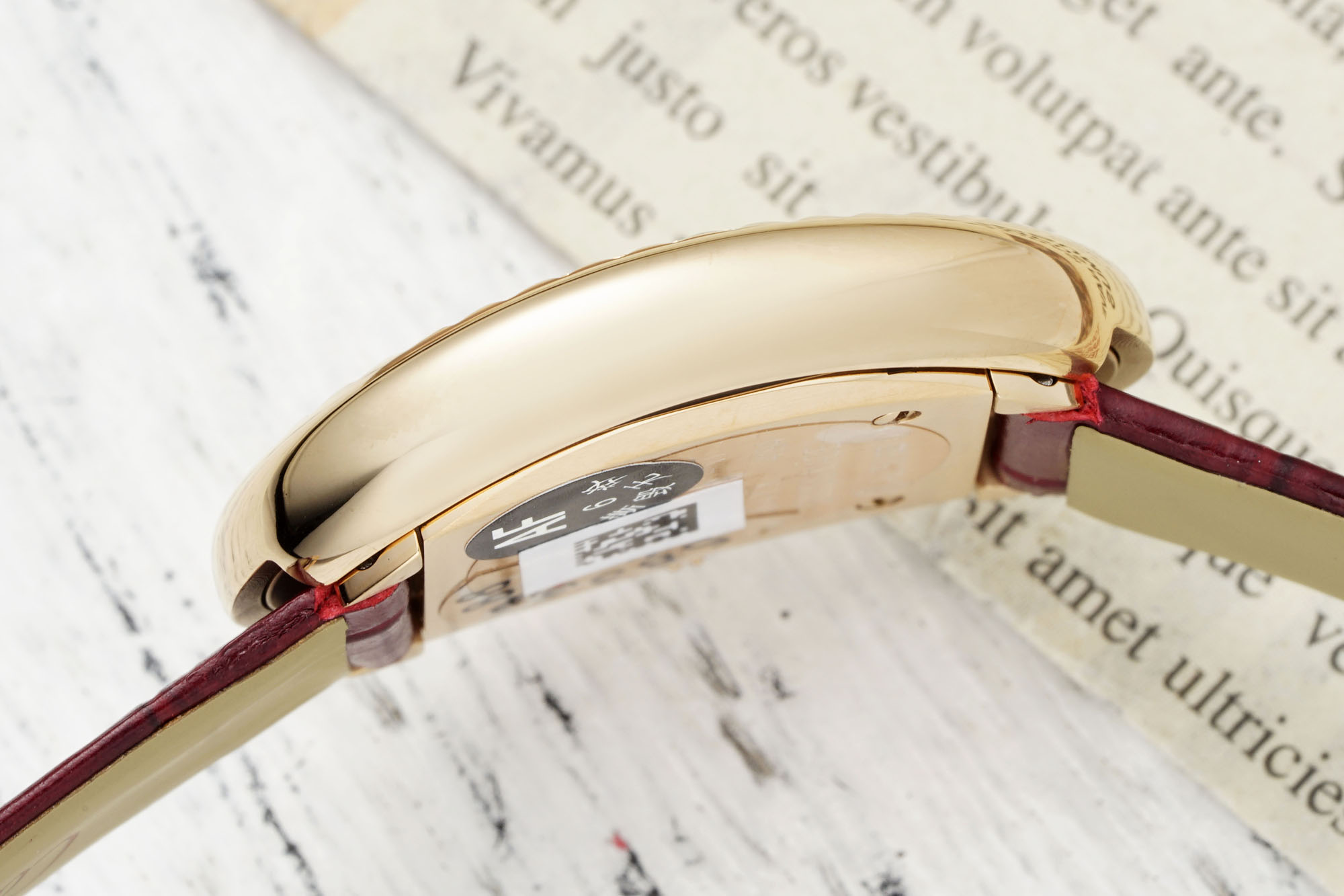 “Cartier Bagnoire Wristwatch Series: 100-Year Process Perfectly Recaptured in AF Model | Modern Elegance & French Style” - 图片 6
