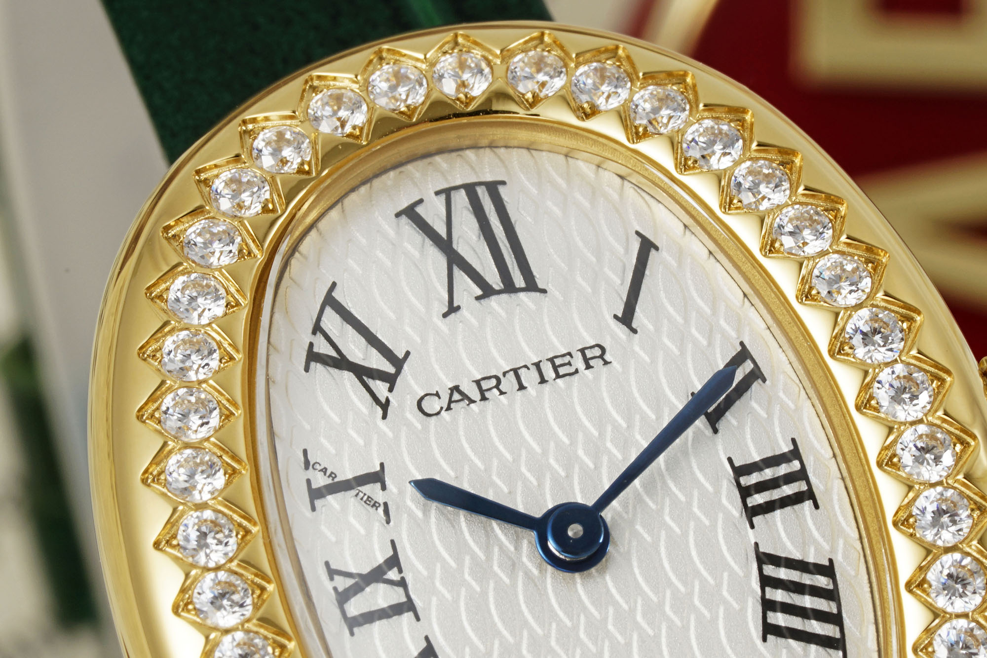 Title: Cartier Bagnoire Wristwatch Series: Timeless Elegance in Modern Design Summary: AF’s 100-year process beautifully captures the essence of the classic Cartier Bagno - 图片 3