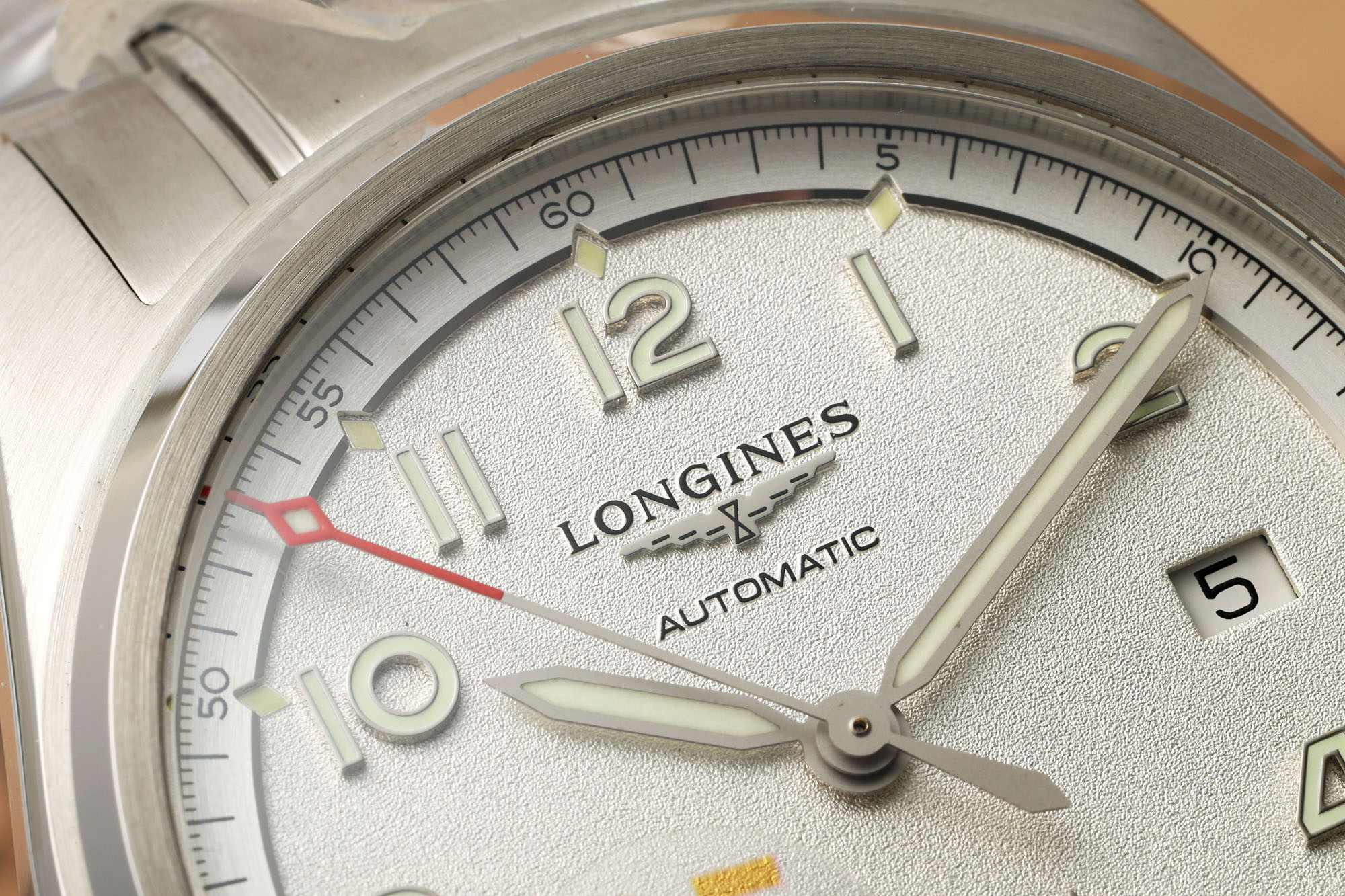 Longines Five Stars Watch: Tribute to Pioneers with New Features and Classic Design - 图片 4